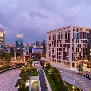 4* Отель Canopy By Hilton Al Seef